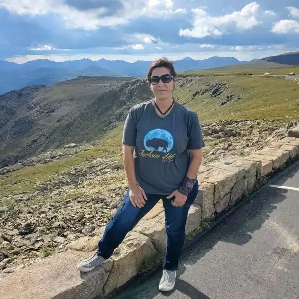 Mandy from PNW Travel Girl on a road trip in Colorado near Rocky Mountain National Park