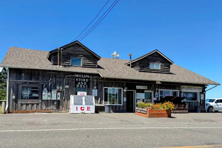 Moclips Country Store and deli in Moclips Washington