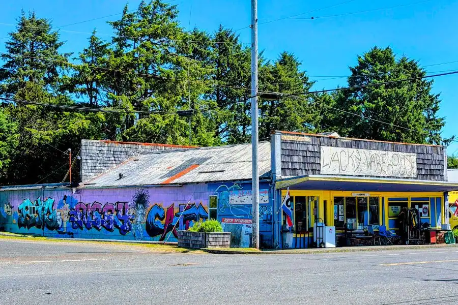 Colorful exterior of Wacky Warehouse in Pacific Beach, Washington