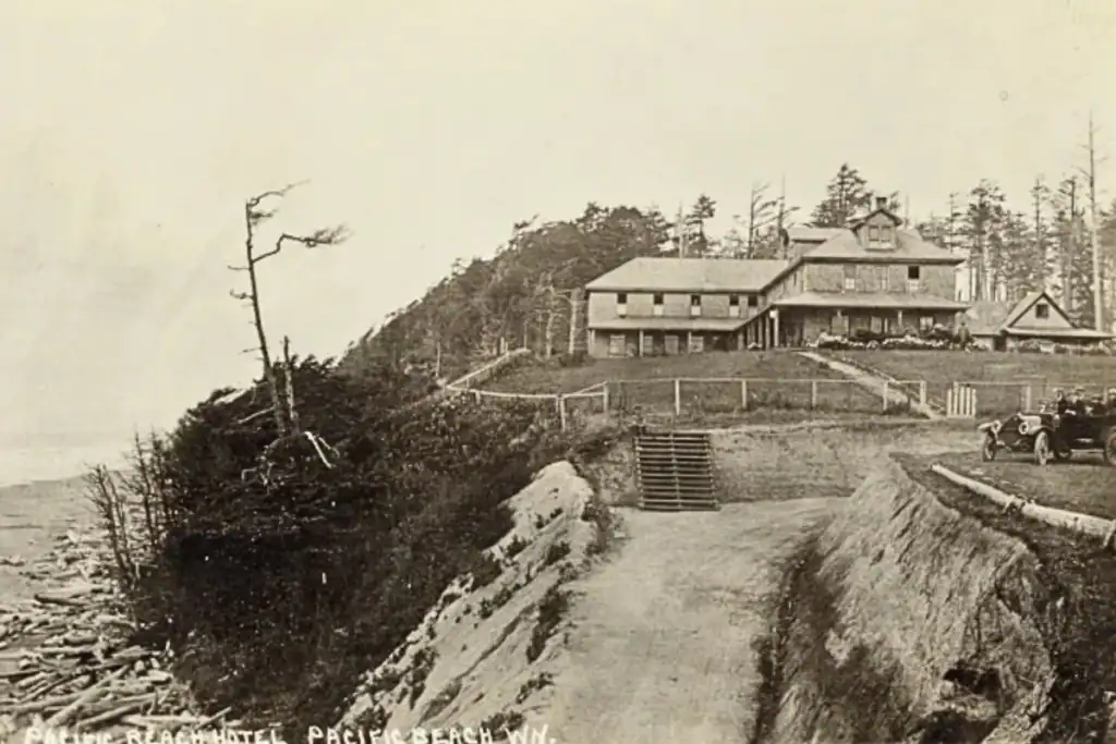 Historic Pacific Beach Hotel overlooking the Washington coast Historic Pacific Beach Hotel sitting on the bluff above the Washington coast